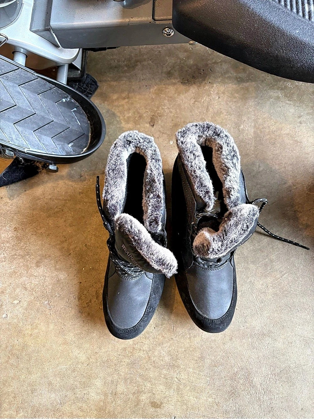 Weatherproof Women's Black & Brown Winter Boots